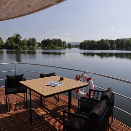 Schwimmendes Ferienhaus Freizeit - Weserbergland בית נופש Höxter